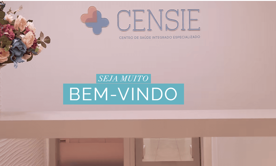Consultório equipado, em clínica de alto padrão localizado em bairro nobre de Curitiba